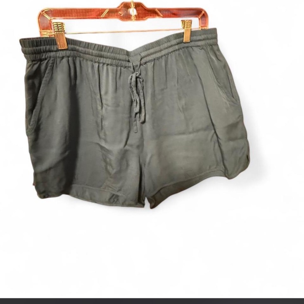 Forever 21 High Waist Dark Blue satin Shorts